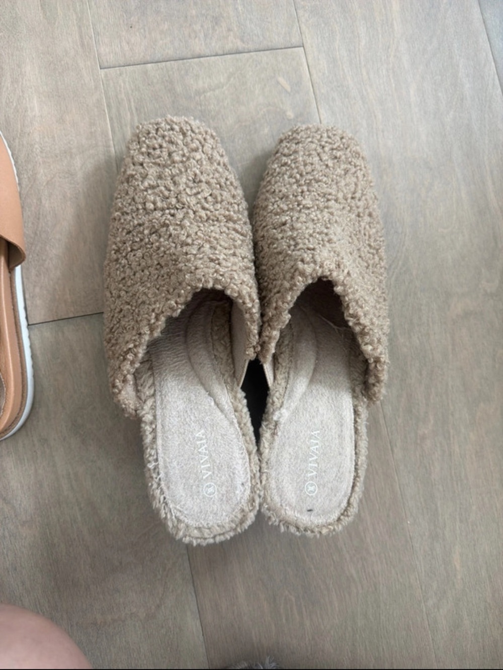 Vivava Cozy Taupe Sherpa Slip-On Mules
